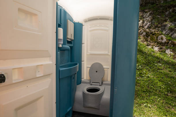 Portable Toilet Options We Offer in Parkwood, WA